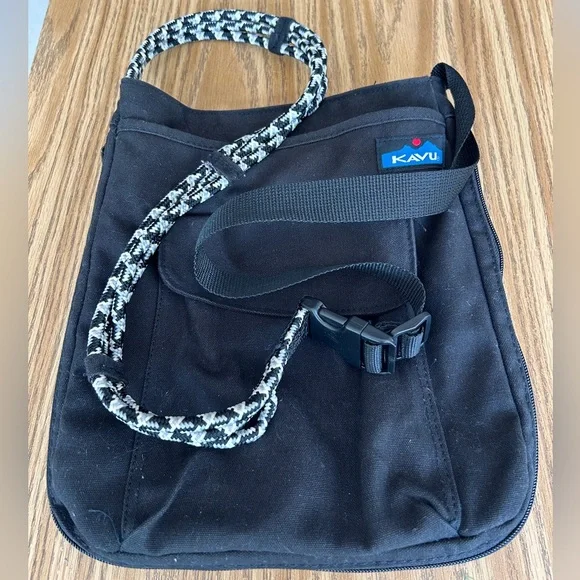 Kavu Black Canvas Crossbody with Black-and-White Rope Strap - Picture 2 of 11